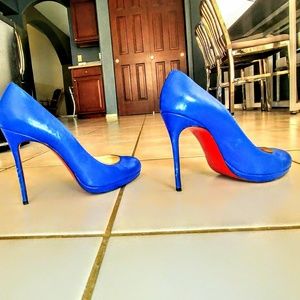 Christian Louboutin Pumps in Sapphire Blue